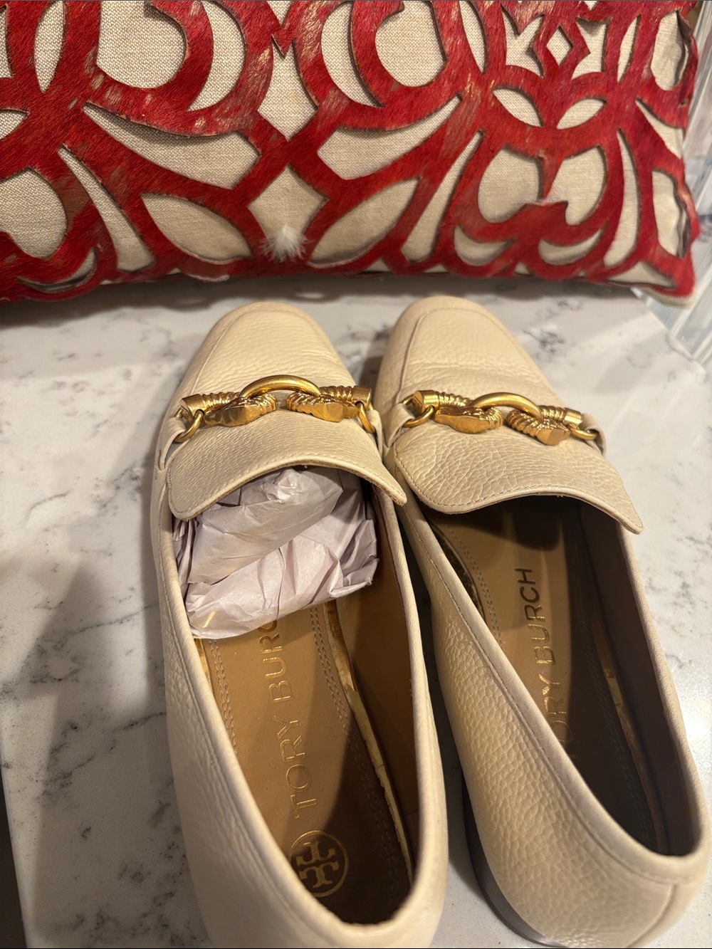 Tory Burch Cream Leather Loafers with Gold Chain